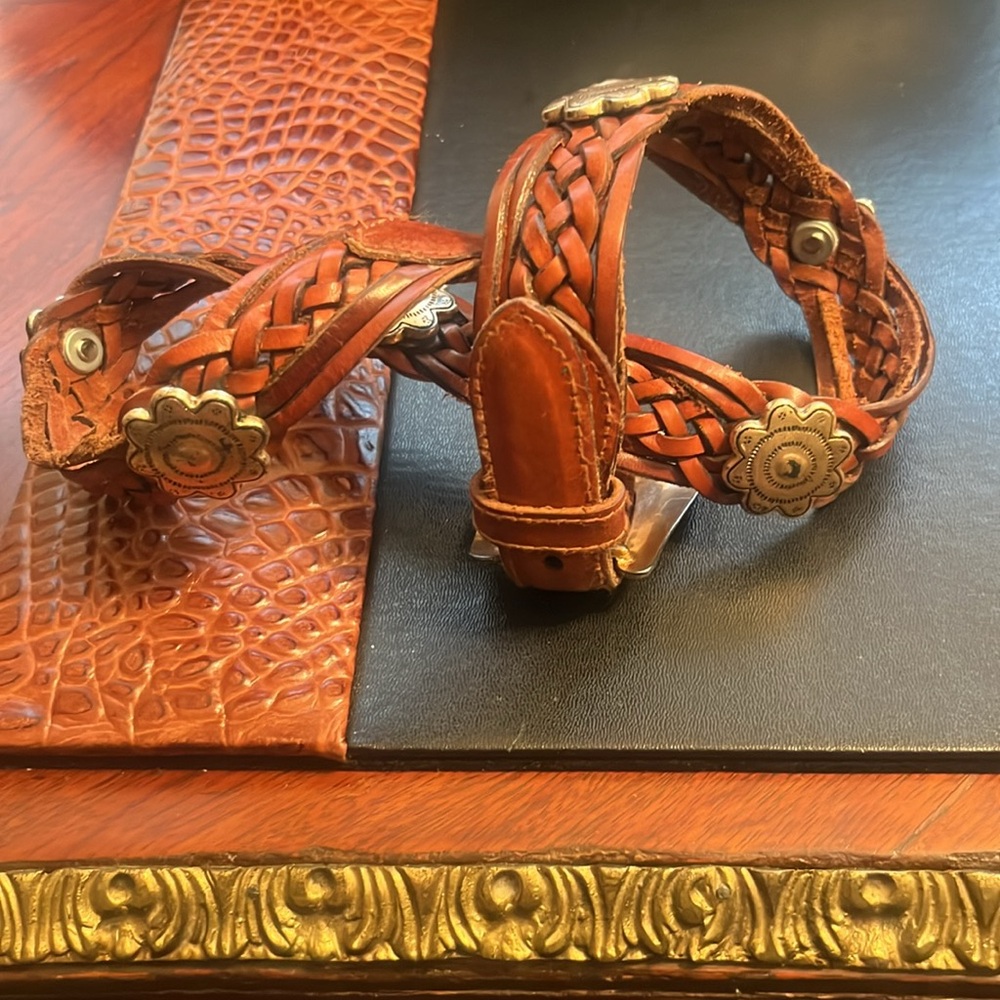 Fossil Vintage Braided Brown Leather Belt with Floral Concha - Picture 4 of 13